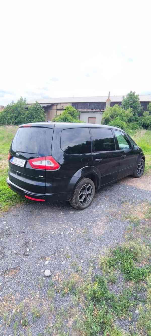 Ford Galaxy 2,0 tdc 103kw rv.09, 7.mist, 6st.m - foto 2