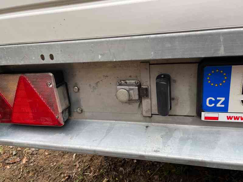 Valníkový přívěs 2 000 kg, 1,7x3,2m, nadstavba, alu nájezdy - foto 9