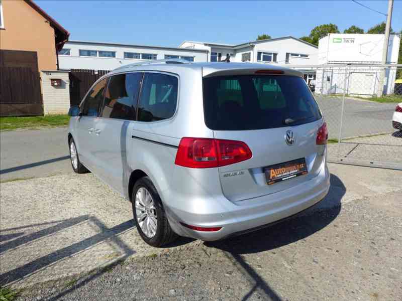 Volkswagen Sharan 2,0 TDI HLINE KŮŽE NAVI 7MÍST - foto 4