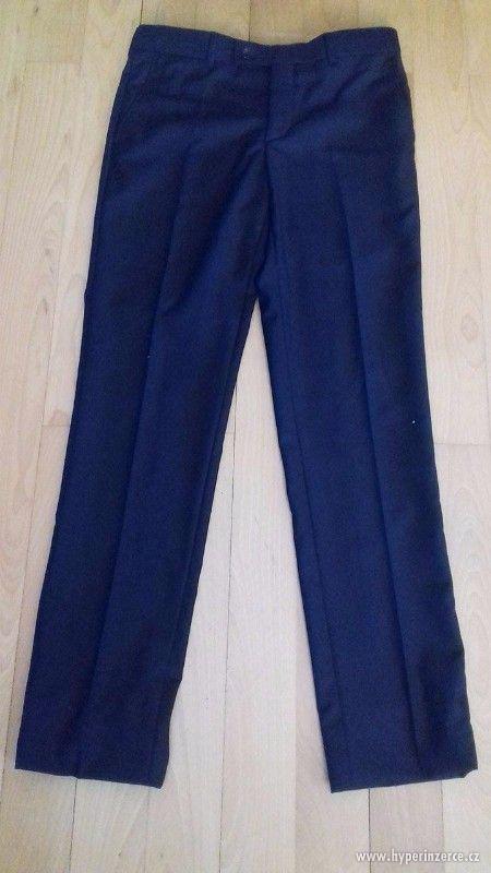Pánský, tmavě modrý oblek (slim fit) - foto 1