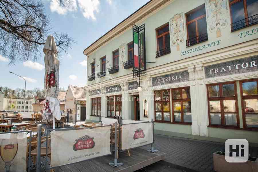 Pronájem stylové italské restaurace na náměstí v Úvalech u Prahy - foto 4