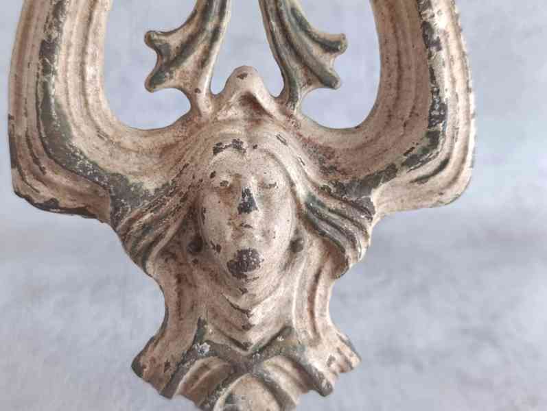 Velmi starý krásný zdobený mlýnek na strouhanku JUGENDSTIL - foto 13