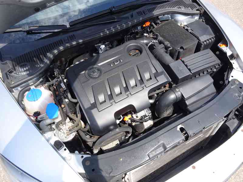 Škoda Octavia 2.0 TDI r.v.2011 (103 kw) motor cfhc - foto 16