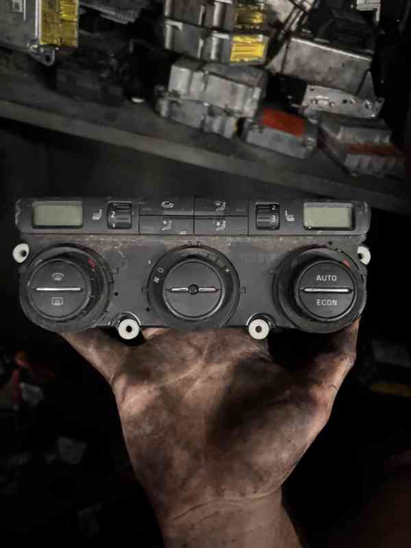 MERCEDES MODULY W221/GL-ML164/W212/W251 INFO V TEXTU - foto 34
