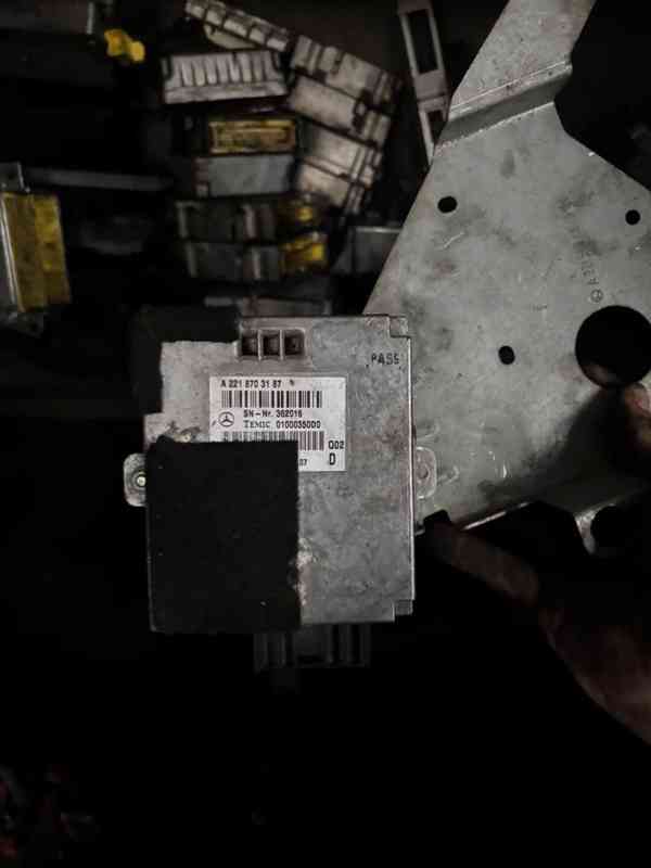 MERCEDES MODULY W221/GL-ML164/W212/W251 INFO V TEXTU - foto 41
