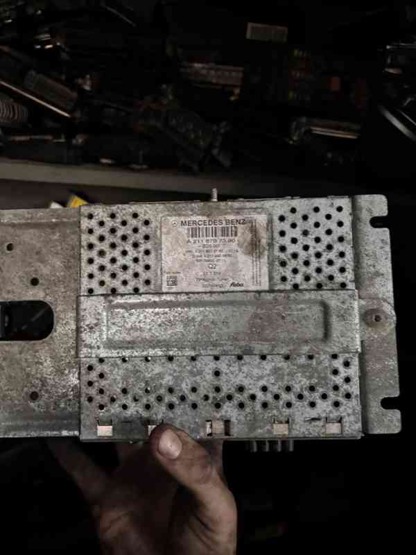 MERCEDES MODULY W221/GL-ML164/W212/W251 INFO V TEXTU - foto 47