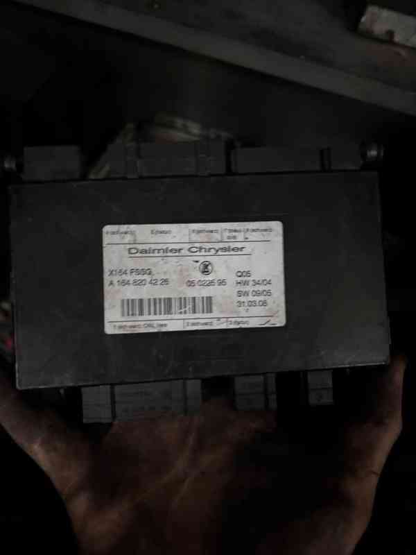 MERCEDES MODULY W221/GL-ML164/W212/W251 INFO V TEXTU - foto 42