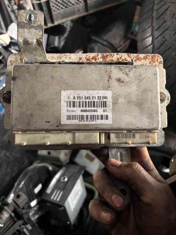 MERCEDES MODULY W221/GL-ML164/W212/W251 INFO V TEXTU - foto 73