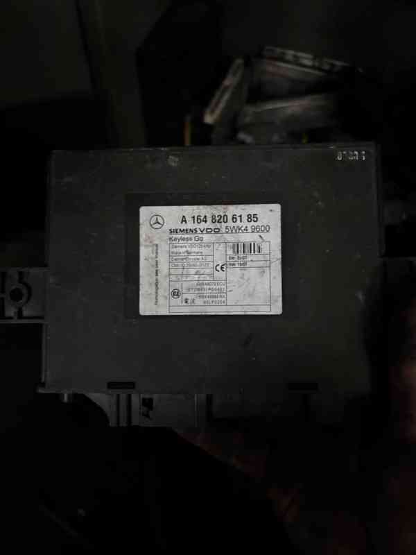 MERCEDES MODULY W221/GL-ML164/W212/W251 INFO V TEXTU - foto 11