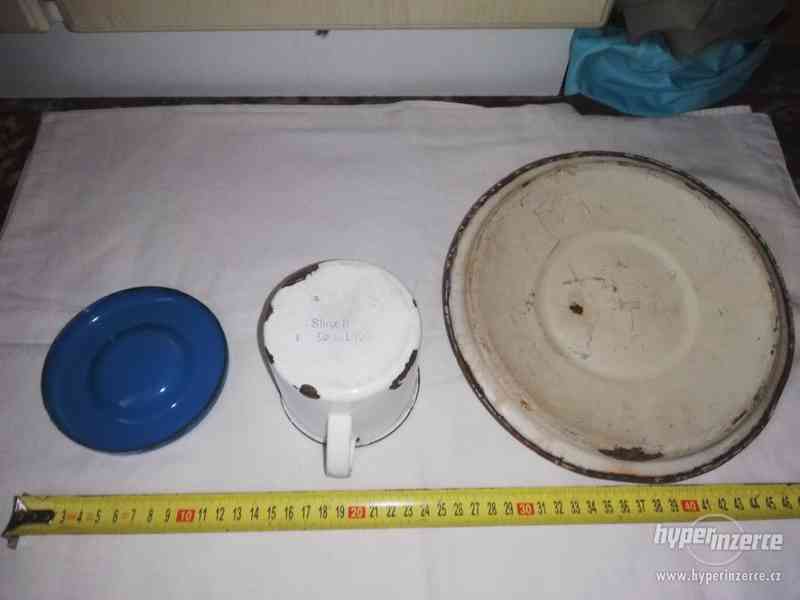 Smaltované nádobí - plecháček a 2 ks pokliček - foto 2
