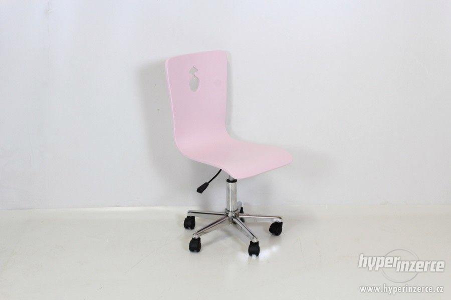 Židlička na kolečkách, matná růžová - foto 1