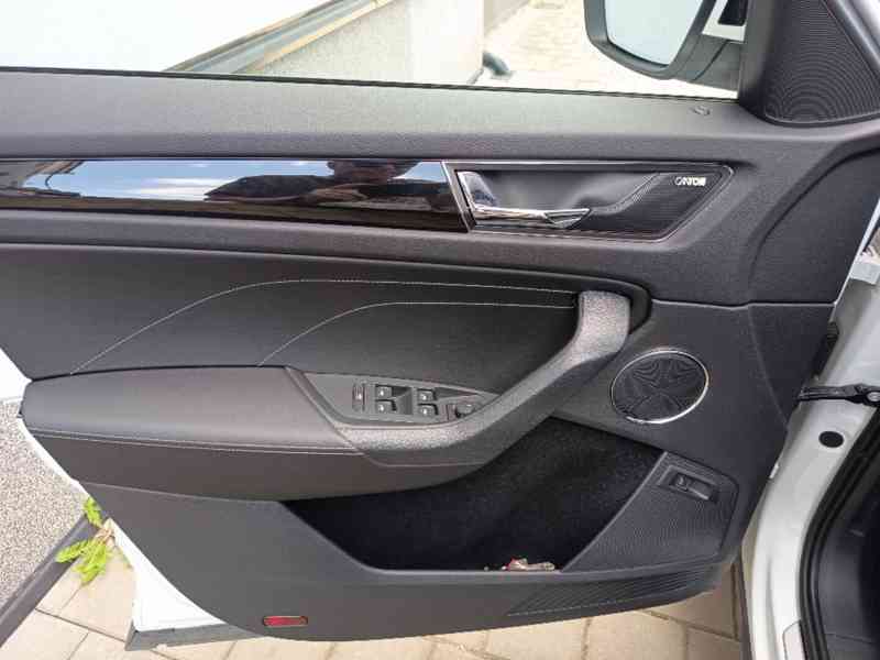ŠKODA Kodiaq 2,0TDI Laurin a Klement 4X4 1 maj DPH - foto 20