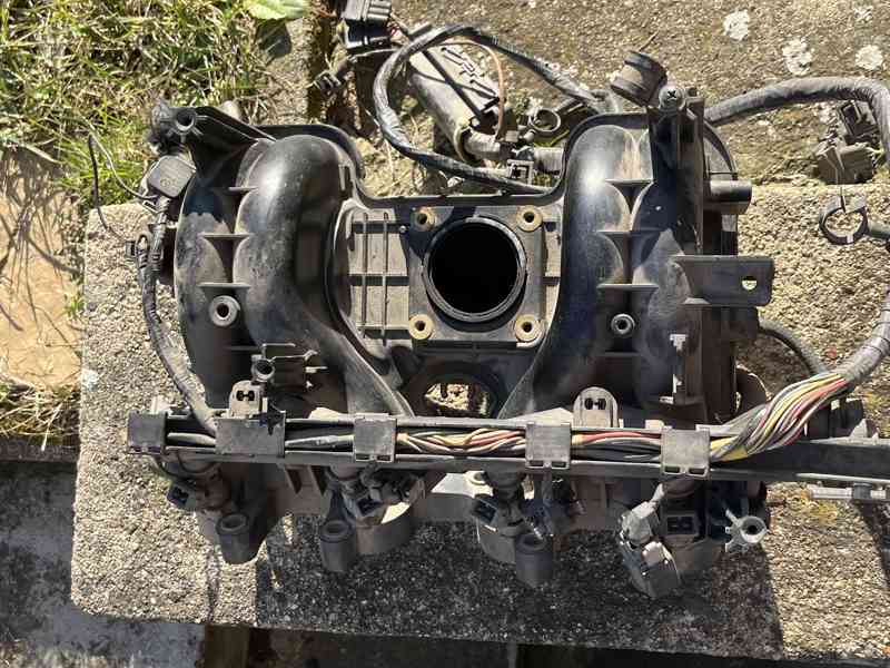 FELICIA 1.6 sací potrubí 032129711G AEE - foto 2