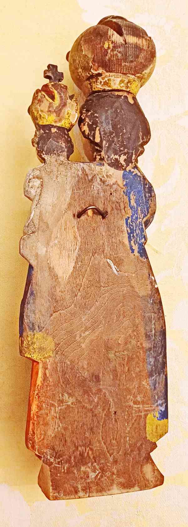 Dřevěná plastika Panna Maria Svatohorská  - foto 2