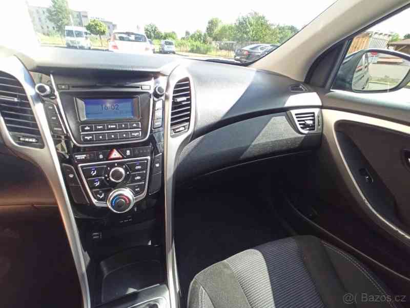 Hyundai i30 1,4   2015, benzínový motor - foto 6
