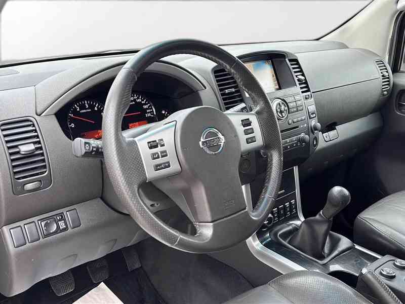 Nissan Pathfinder 2.5 dCi LE 140kw - foto 15