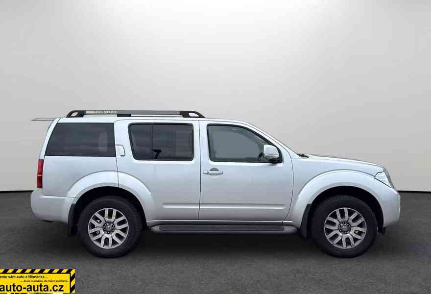 Nissan Pathfinder 2.5 dCi LE 140kw - foto 12