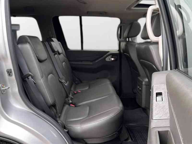Nissan Pathfinder 2.5 dCi LE 140kw - foto 13