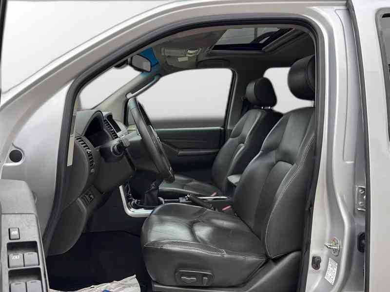Nissan Pathfinder 2.5 dCi LE 140kw - foto 20