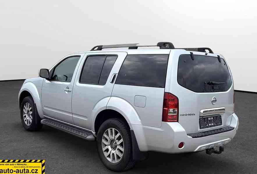 Nissan Pathfinder 2.5 dCi LE 140kw - foto 11