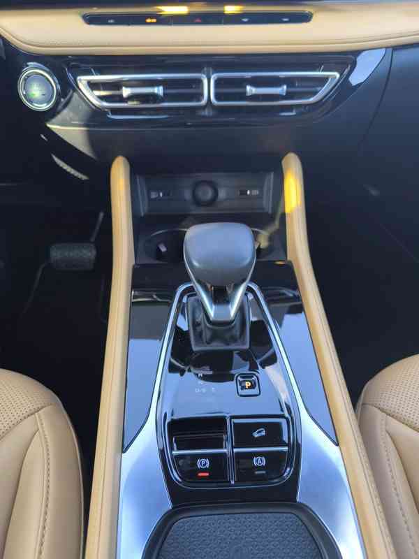 MG HS 1.5T AT EXCLUSIVE | MAX. VÝBAVA | 7 LET ZÁRUKA | KŮŽE - foto 9