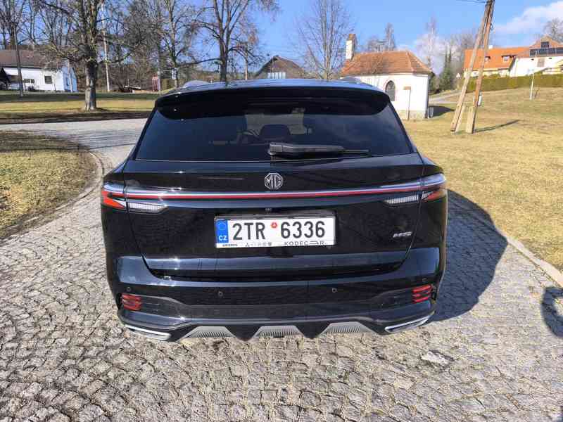 MG HS 1.5T AT EXCLUSIVE | MAX. VÝBAVA | 7 LET ZÁRUKA | KŮŽE - foto 4