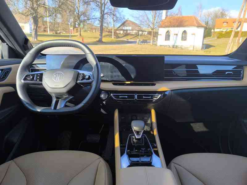 MG HS 1.5T AT EXCLUSIVE | MAX. VÝBAVA | 7 LET ZÁRUKA | KŮŽE - foto 7