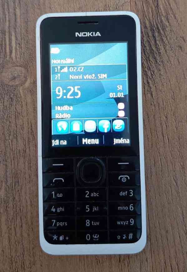 7 ks tlačítkových mobilů - Nokia, Sony Ericsson, Aligator - foto 7