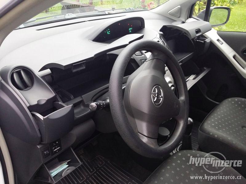 Toyota Yaris II 1.4 D-4D - foto 30