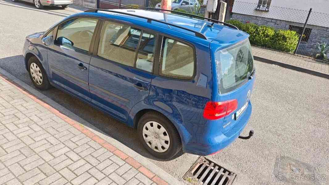 Volkswagen Touran - foto 2