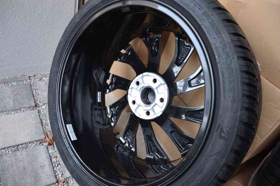 NOVÁ zimní Alu sada Škoda Superb III, IV 235/40 R19 Bridg. - foto 14