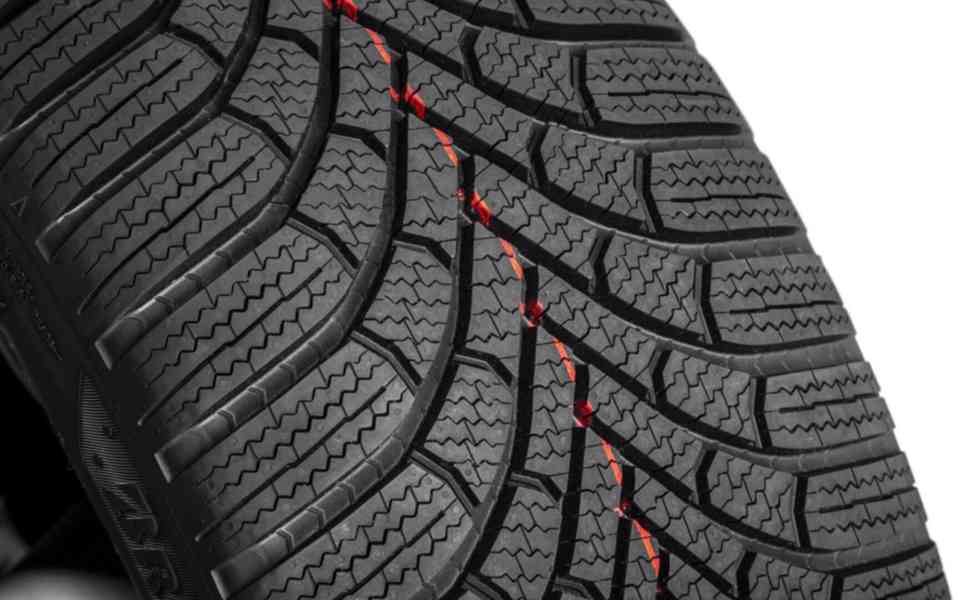 NOVÁ zimní Alu sada Škoda Superb III, IV 235/40 R19 Bridg. - foto 20