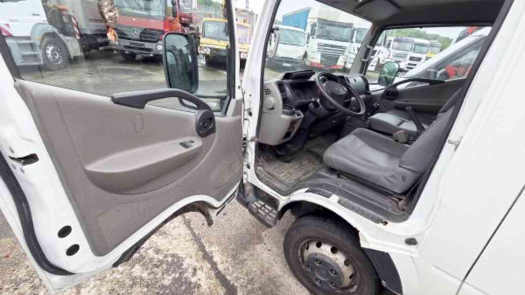 3.5t 6míst tupláky 3.4x2m valník tažné 96kW 2.5D Nissan - foto 10