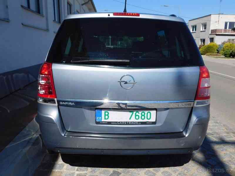 Opel Zafira 1,9   CDTi,,7 míst,,tažné zařízení,, - foto 13