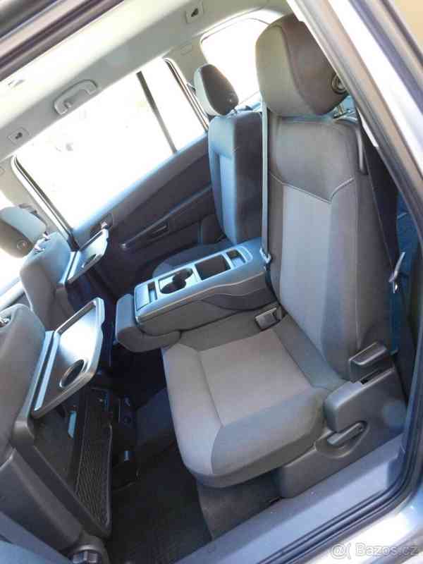 Opel Zafira 1,9   CDTi,,7 míst,,tažné zařízení,, - foto 17