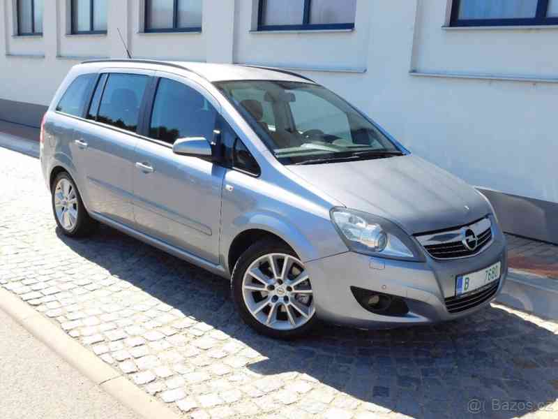 Opel Zafira 1,9   CDTi,,7 míst,,tažné zařízení,, - foto 8