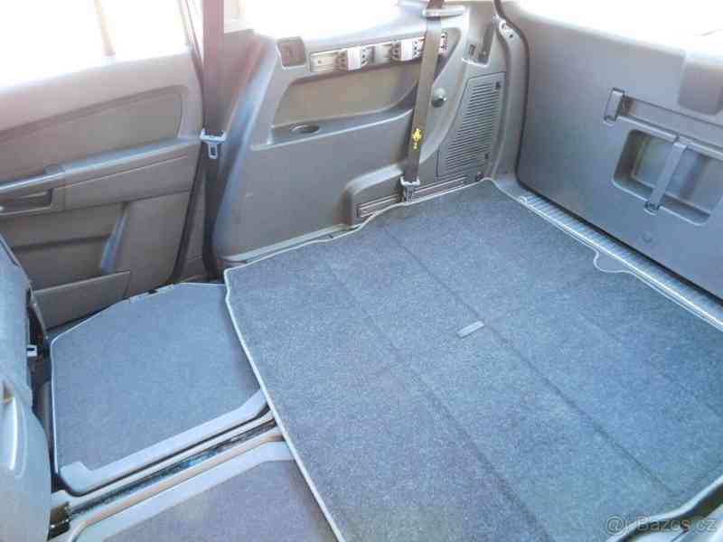 Opel Zafira 1,9   CDTi,,7 míst,,tažné zařízení,, - foto 16