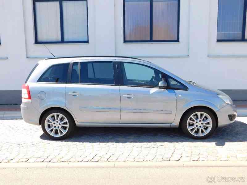 Opel Zafira 1,9   CDTi,,7 míst,,tažné zařízení,, - foto 7