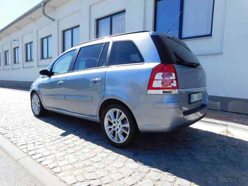 Opel Zafira 1,9   CDTi,,7 míst,,tažné zařízení,, - foto 9