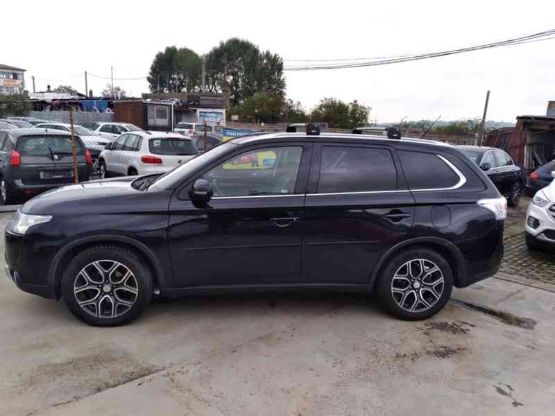 MITSUBISHI OUTLANDER 2.2 DI-D 4x4 AT IN STYLE 1.MAJITEL,ČR - foto 4