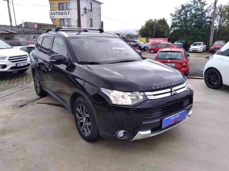 MITSUBISHI OUTLANDER 2.2 DI-D 4x4 AT IN STYLE 1.MAJITEL,ČR - foto 1