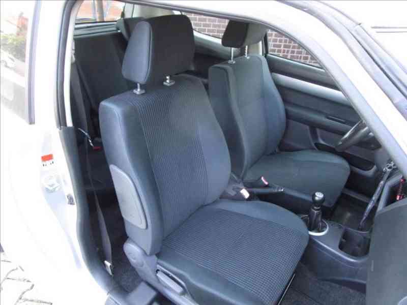 Suzuki Swift 1,3 i COMFORT - foto 14