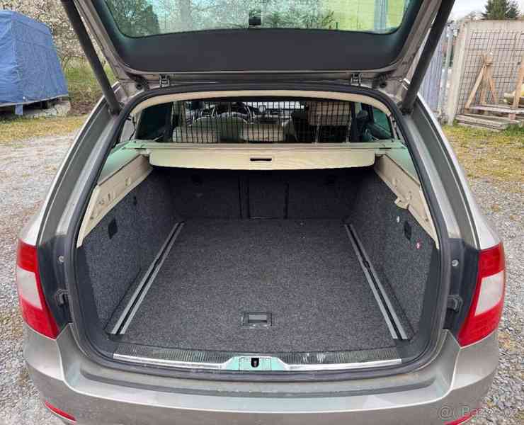 Škoda Superb 3,6   FSI, L&K - foto 17