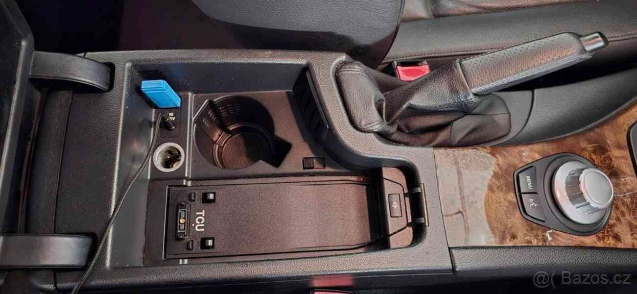 BMW Řada 3 3,0 e90 330xi - foto 7