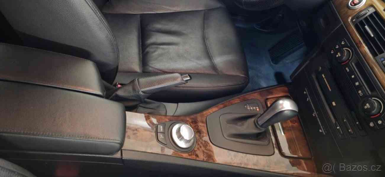 BMW Řada 3 3,0 e90 330xi - foto 5