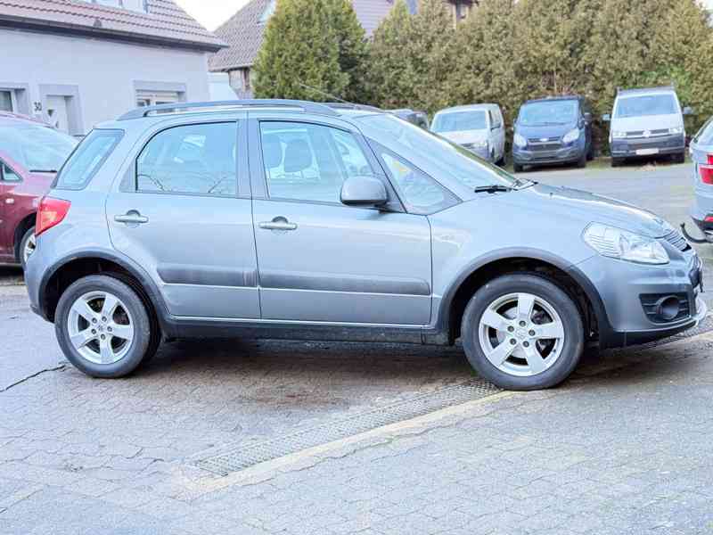 Suzuki SX4 1,6i Club benzín 4x4 88kw - foto 11