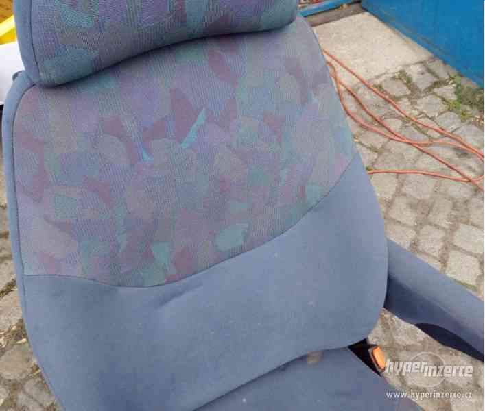 Otočné vyhřívané sedačky s loketní opěrkou Sharan/Galaxy - foto 4