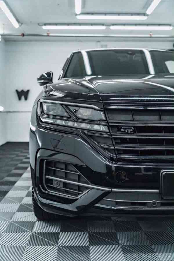 Volkswagen Touareg 3,0   TDi R Line BLACK STYLE MAX VÝB - foto 1