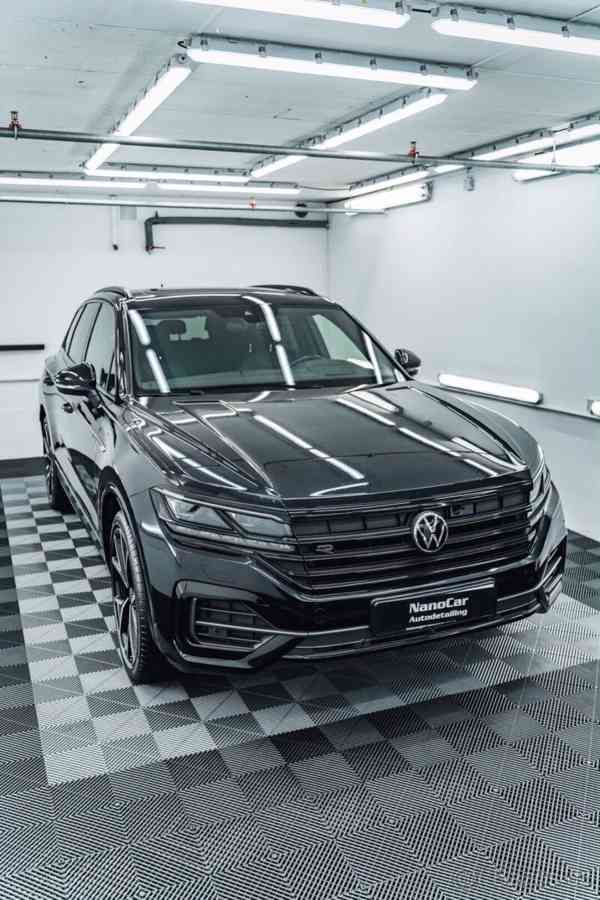 Volkswagen Touareg 3,0   TDi R Line BLACK STYLE MAX VÝB - foto 5