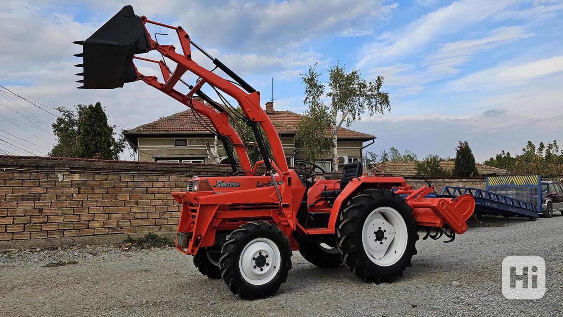 Kubota L1-245D - foto 1